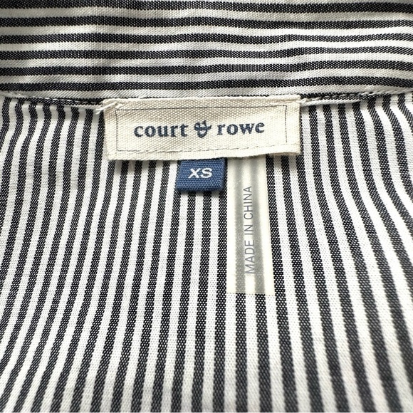 Like New COURT & ROWE Pinstripe Button Front Shirt Navy Blue & White Size XS - Picture 6 of 11
